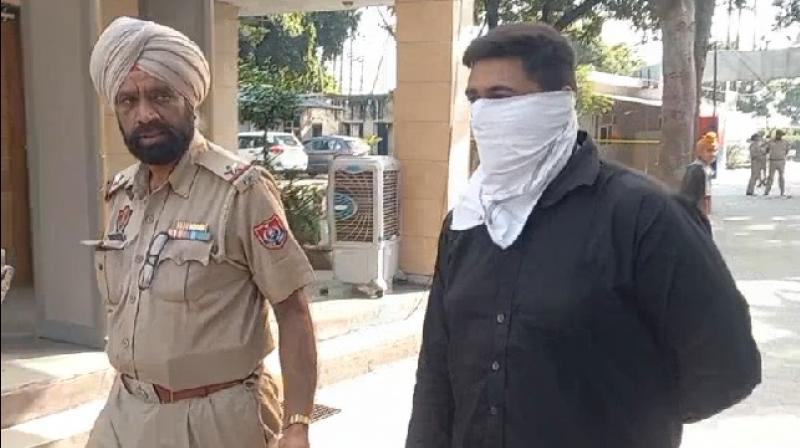 Police busted fake DSP Deeppreet Singh alias Chinu Police busted fake DSP Deeppreet Singh alias Chinu