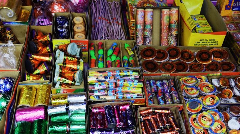 Delhi government bans use of firecrackers in delhi News Delhi government bans use of firecrackers in delhi News