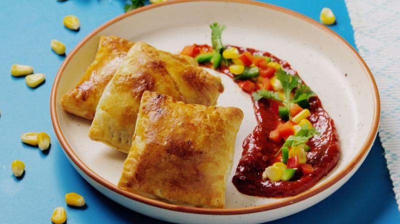 Vegetable Pizza Puff Vegetable Pizza Puff
