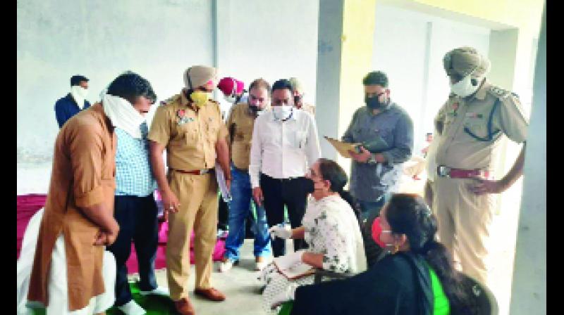 ਐਸ.ਸੀ. ਕਮਿਸ਼ਨ ਦੇ ਮੈਂਬਰਾਂ ਵਲੋਂ ਪਿੰਡ ਪਸਿਆਣਾ ਦਾ ਦੌਰਾ ਐਸ.ਸੀ. ਕਮਿਸ਼ਨ ਦੇ ਮੈਂਬਰਾਂ ਵਲੋਂ ਪਿੰਡ ਪਸਿਆਣਾ ਦਾ ਦੌਰਾ
