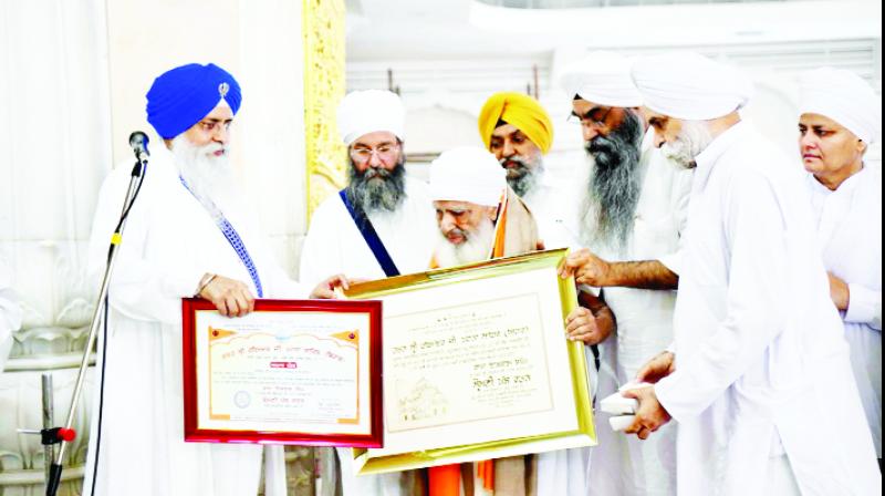 'Shiromani Panth Ratan' Award giving to Baba Iqbal Singh 'Shiromani Panth Ratan' Award giving to Baba Iqbal Singh