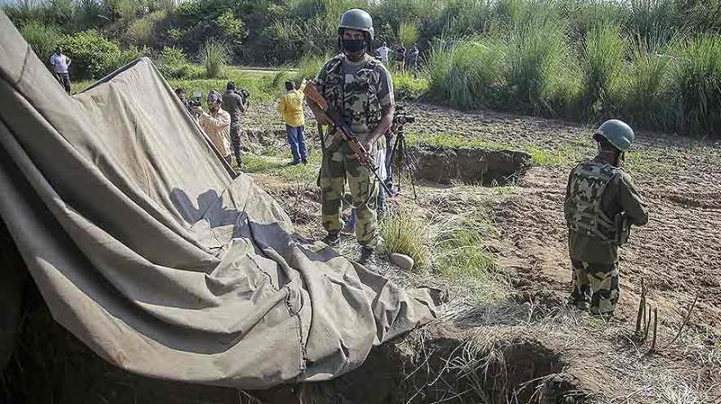 Foreign arms seized on Indo-Pakistan border in Punjab Foreign arms seized on Indo-Pakistan border in Punjab