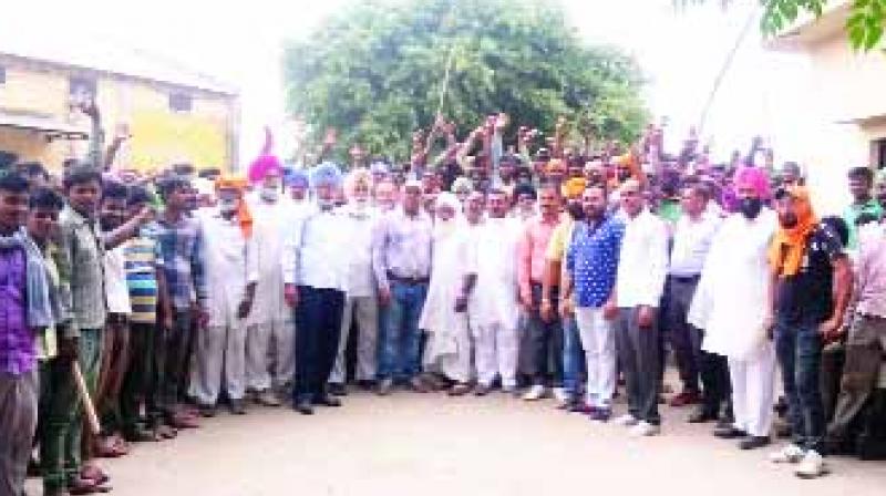 Protest of Aarti and Labours