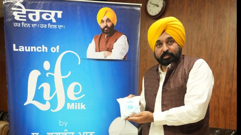  Launch of Verka Fruit Curd, Cream and Extended Shelf Life Milk by Chief Minister