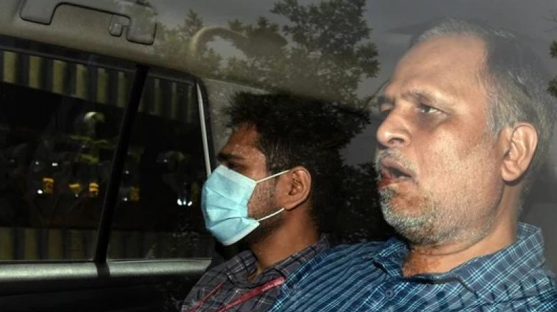 Viral pic of jailed Delhi minister Satyendar Jain in car
