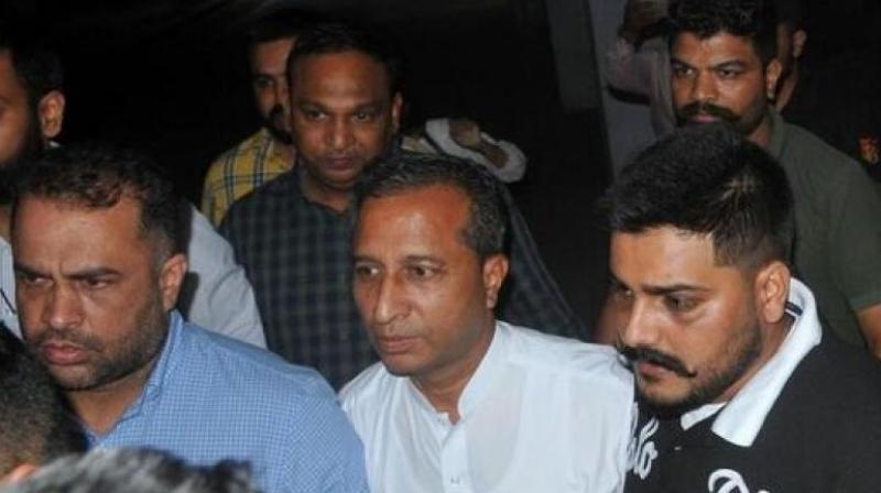 Dr Vijay Singla Dr Vijay Singla