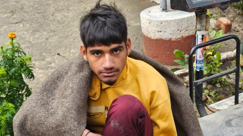 Pakistani man arrested while crossing LOC from Pakistan Pakistani man arrested while crossing LOC from Pakistan