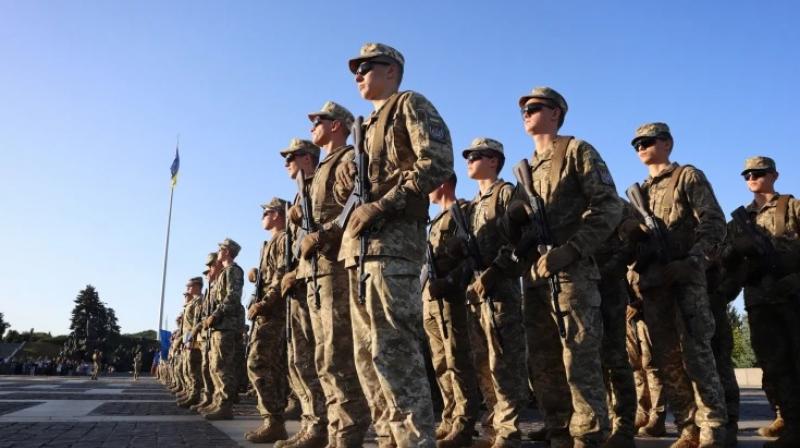 Ukraine parliament passes controversial law to boost army Ukraine parliament passes controversial law to boost army