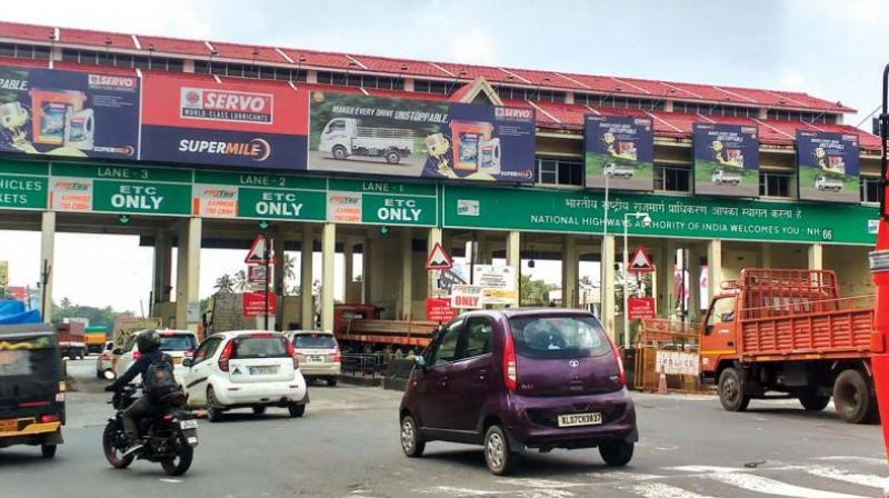If vehicle runs without fastag have to pay double toll tax If vehicle runs without fastag have to pay double toll tax