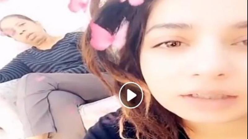 Jasmine Sandlas with her mother Jasmine Sandlas with her mother