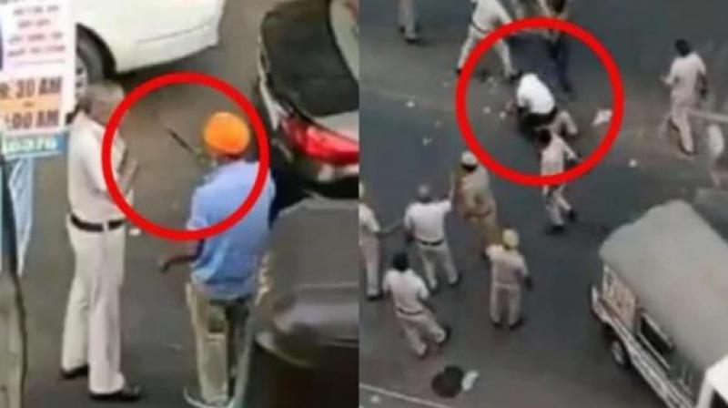 Delhi cops beat up Sikh drive Delhi cops beat up Sikh drive