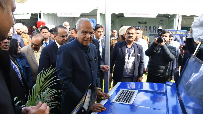Banwari Lal Purohit inaugurates PHDCCI's EV Expo Banwari Lal Purohit inaugurates PHDCCI's EV Expo