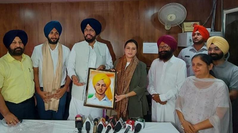 Kuldeep Dhaliwal Kuldeep Dhaliwal