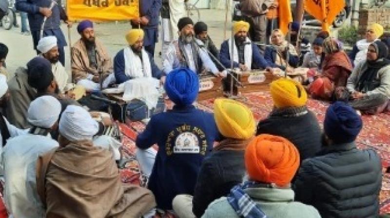 Sikh Sadbhavana Dal Surrounded The Residence Of Cabinet Minister Tript Rajinder Bajwa Sikh Sadbhavana Dal Surrounded The Residence Of Cabinet Minister Tript Rajinder Bajwa