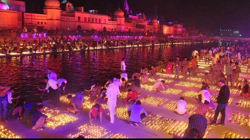 UP government to light 12 lakh lamps UP government to light 12 lakh lamps