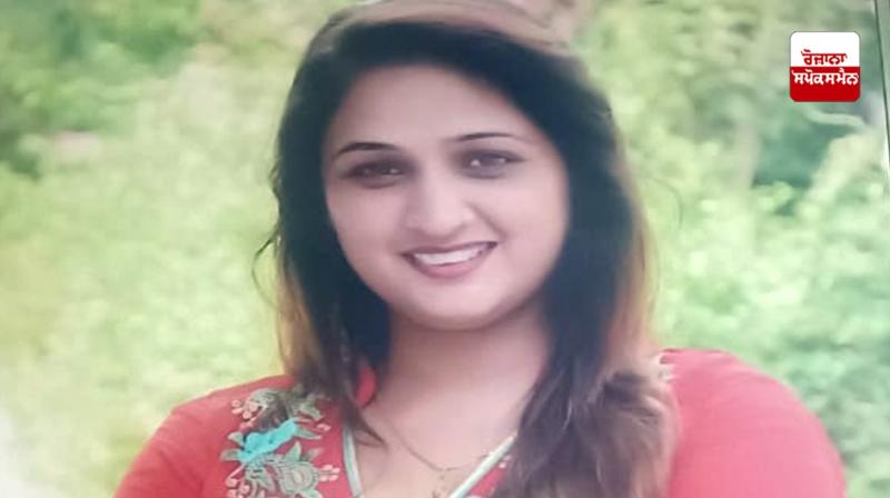 Sweety Arora (33) Sweety Arora (33)
