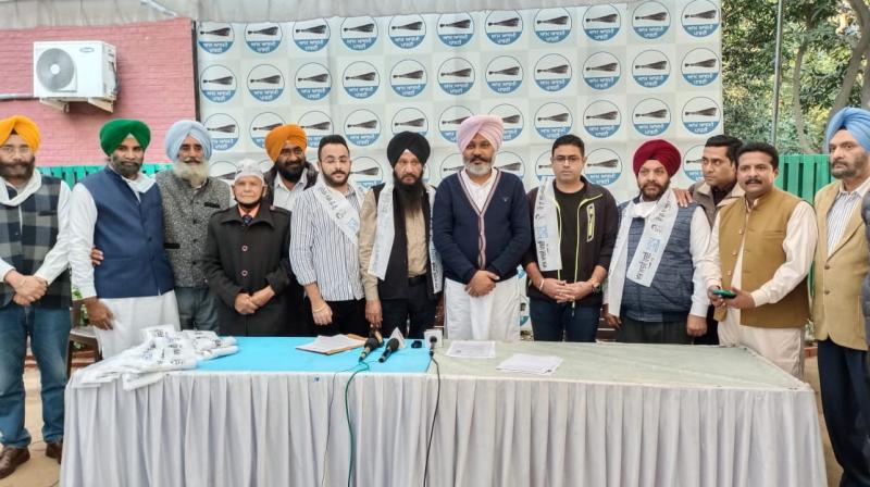 Many social activists and politicians joined AAP Many social activists and politicians joined AAP
