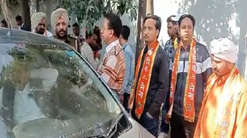  Shiv Sena came to blow Amritpal's effigy, Sikh organizations came to stop it
