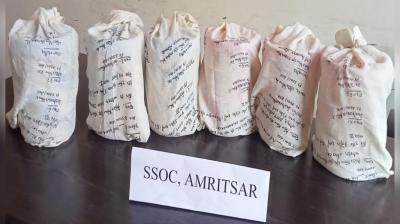 Counter-intelligence busted a drug smuggling racket from across the border