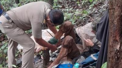 Police recuing American woman.