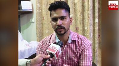 Salute to courage, despite an accident, he works and studies on a wheelchair Latest News in Punjabi 