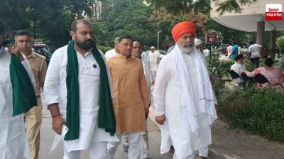 Farmer Leader Rakesh Tikait, Who Reached Mohali, Attacked the Central Government Latest News in Punjabi 