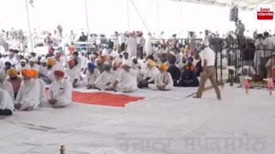 The Entire Punjabi Industry Attended Rajveer Jawanda's Last Rites Latest News in Punjabi 