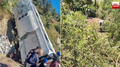 Bus Carrying Pilgrims From Gujarat and Delhi Falls Into Gorge in Uttarakhand Latest News in Punjabi