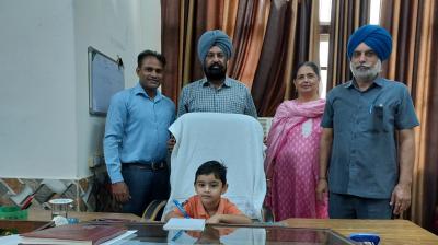 Special initiative of District Education Officer to encourage children towards education