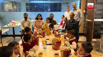 ਡਿਪਟੀ ਕਮਿਸ਼ਨਰ ਬਾਲ ਘਰ ਦੇ ਬੱਚਿਆਂ ਨਾਲ ਬਾਲ ਦਿਵਸ ਮਨਾਉਂਦੇ ਹੋਏ 