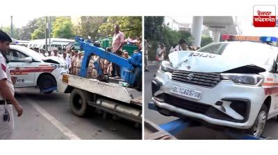 Delhi Police PCR vehicle crushes tea seller