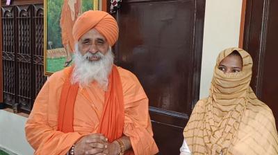 ਸੰਤ ਸੀਚੇਵਾਲ ਜਾਣਕਾਰੀ ਦਿੰਦੇ ਹੋਏ  