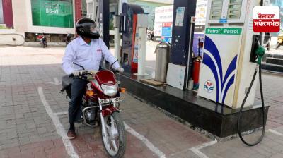 UP government proposes 'no helmet, no fuel' policy