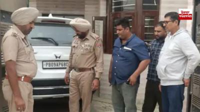 NRI ਦੇ ਘਰ ਪੁਲਿਸ ਜਾਂਚ ਕਰਦੀ ਹੋਈ 