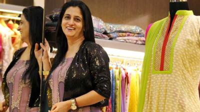 Use light color Dress to keep Cool Yourself