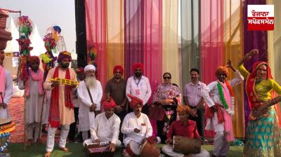 Check out pictures of the multi-cultural variety at Saras Mela in Mohali