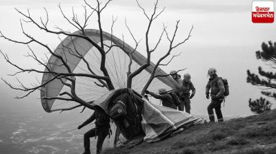 Major accident due to broken rope during paragliding in Goa