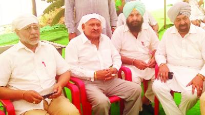  Braham Mahindra Talking to the media