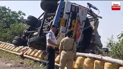 Truck carrying pilgrims from Punjab overturns in Himachal