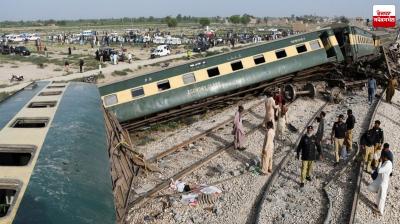 Four coaches of Zafar Express derail in Pakistan