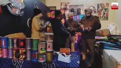 Police inspect shops to prevent China door sales