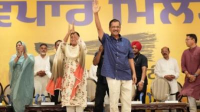 Arvind Kejriwal held meeting with businessmen 