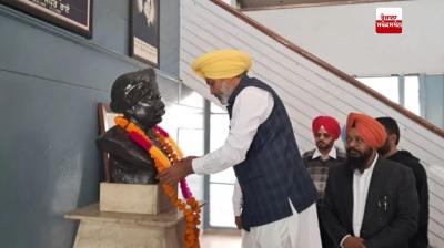 ਮੰਤਰੀ ਹਰਪਾਲ ਸਿੰਘ ਚੀਮਾ , ਲਾਲਾ ਲਾਜਪਤ ਰਾਏ ਜੀ ਦਾ 96 ਵਾਂ ਬਲੀਦਾਨ ਦਿਵਸ ’ਤੇ ਸ਼ਰਧਾ ਦੇ ਫੁੱਲ ਭੇਟ ਕਰਦੇ ਹੋਏ 