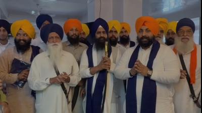 ਮੰਤਰੀ ਹਰਜੋਤ ਬੈਂਸ ਵਿਸਾਖੀ ਮੌਕੇ ਗੁਰੂ ਘਰ ਹੋਏ ਨਤਮਸਤਕ, ਜਥੇਦਾਰ ਗੜਗੱਜ ਨਾਲ ਕੀਤੀ ਮੁਲਾਕਾਤ  