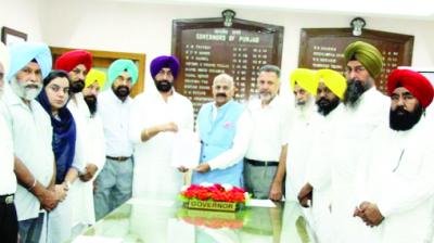 Sukhpal Singh Khaira Giving A Memorandum To Badnore