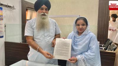 Amritsar News: Former Akali leader Rajinder Kaur Mimsa submitted a letter to Jathedar