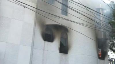 Terrible fire at a fabric warehouse in Delhi