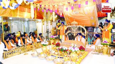 Lakhs of devotees pay obeisance at Sri Darbar Sahib on the occasion of the birth anniversary of Sri Guru Gobind Singh Ji