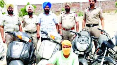 Theives arrested with motorcycles and scooters