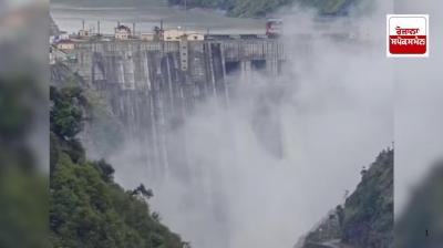 Jammu and Kashmir: Water level in Jhanab river rises due to heavy rains